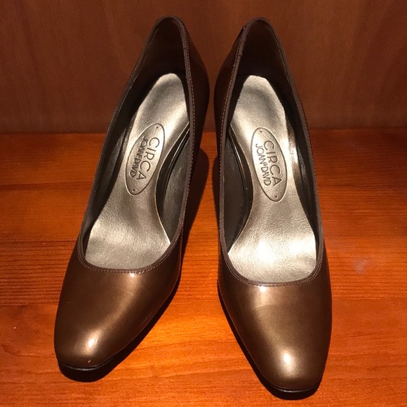 Joan & David Shoes - Circa Joan & David size 5 Women Shoes